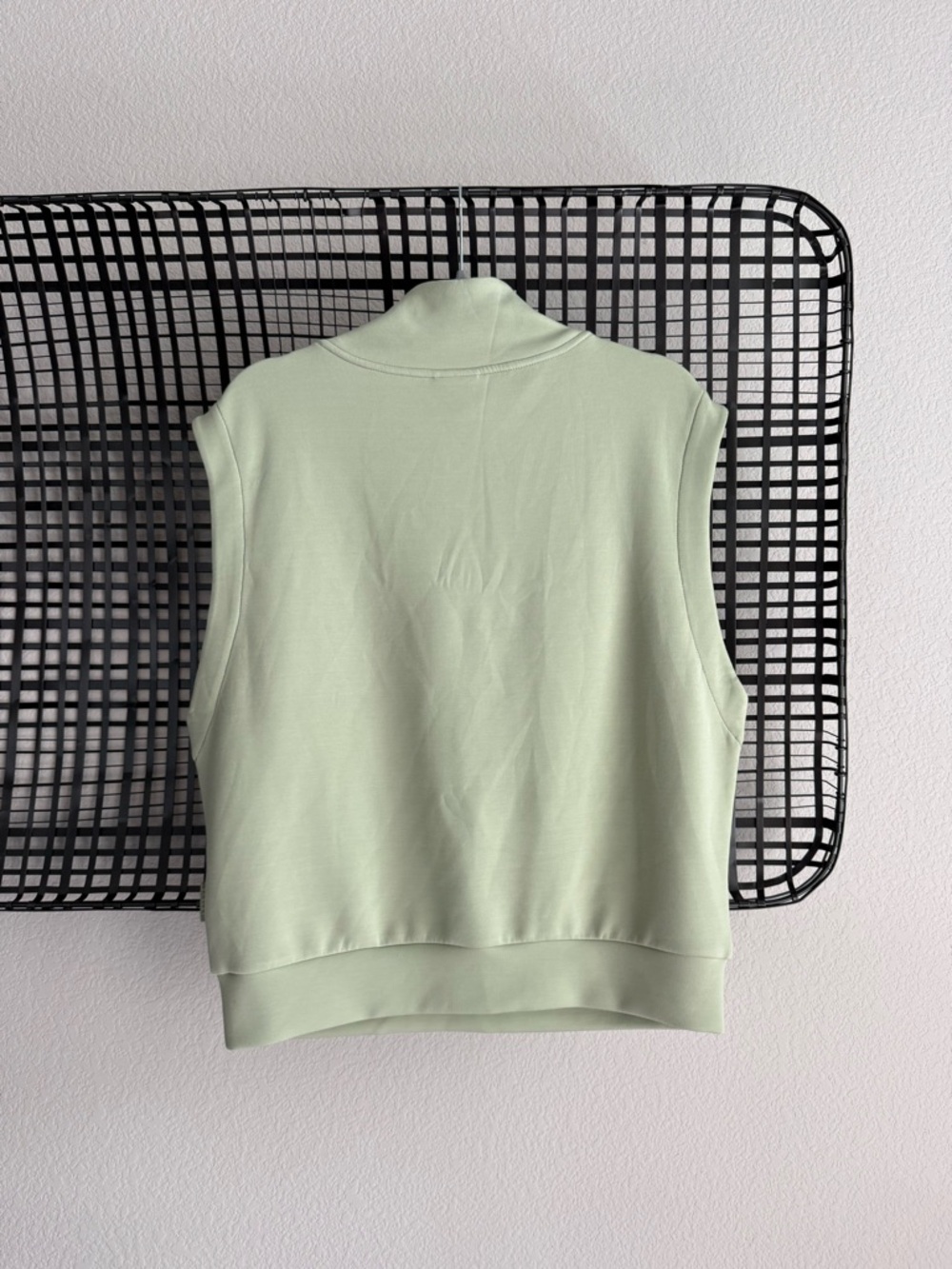 Varley Loretta Half-Zip Sleeveless Sweat - Picture 4 of 6